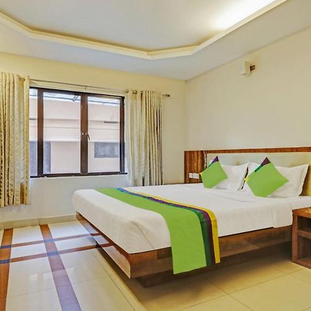 Treebo Trend Time Square Marine Drive Hotel Kochi Luaran gambar