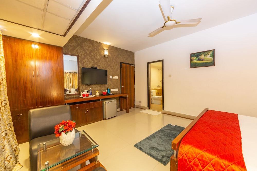 Treebo Trend Time Square Marine Drive Hotel Kochi Luaran gambar