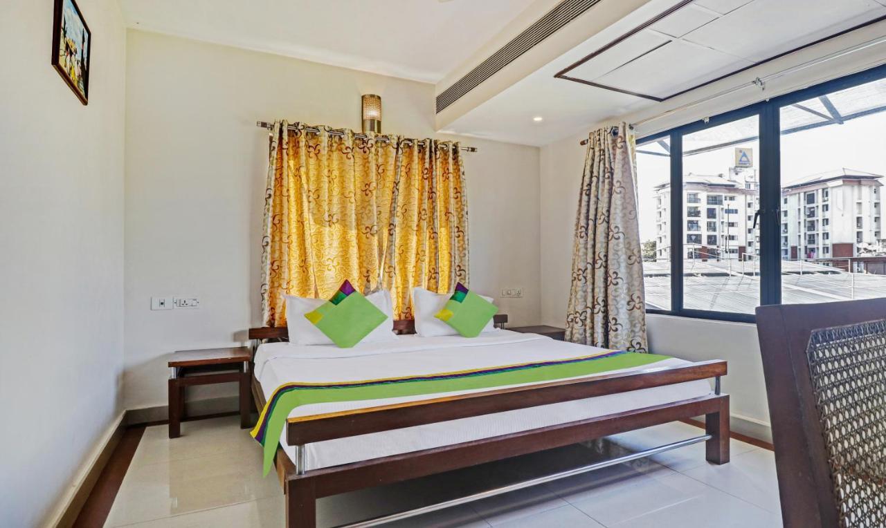 Treebo Trend Time Square Marine Drive Hotel Kochi Luaran gambar
