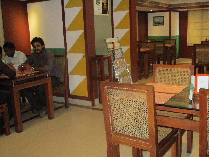 Treebo Trend Time Square Marine Drive Hotel Kochi Luaran gambar