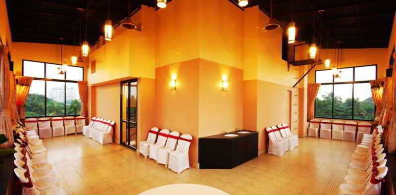 Treebo Trend Time Square Marine Drive Hotel Kochi Luaran gambar