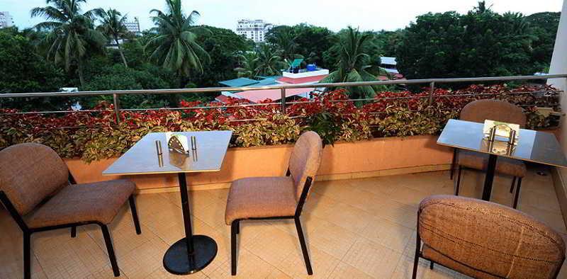 Treebo Trend Time Square Marine Drive Hotel Kochi Luaran gambar
